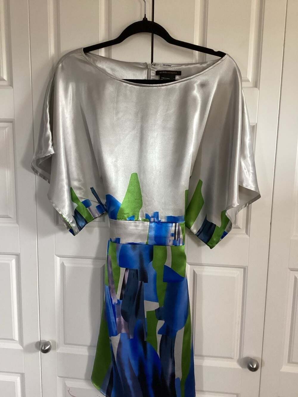BCBGMAXAZRIA Abstract Print Satin Kimono Sleeve Dress